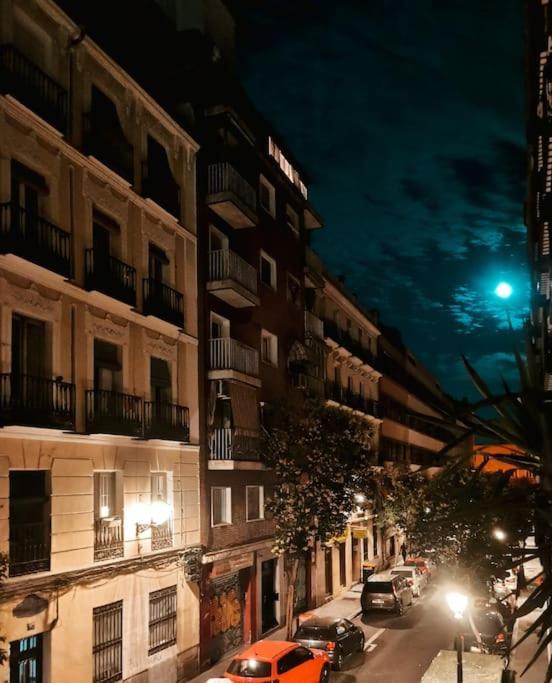 Alojamiento En Centro De Madrid Apartment Bagian luar foto