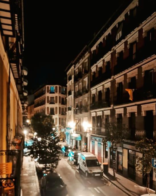 Alojamiento En Centro De Madrid Apartment Bagian luar foto