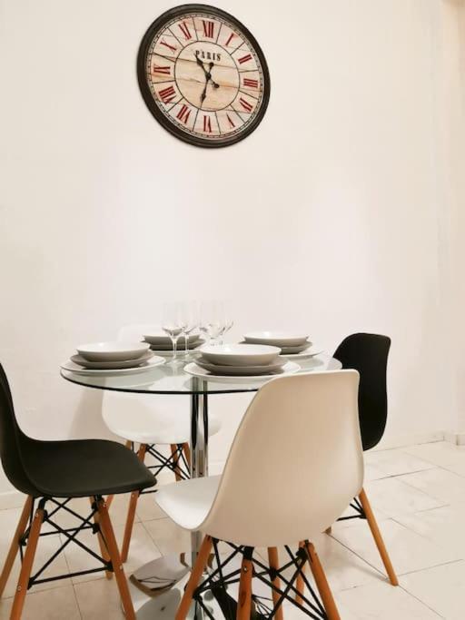 Alojamiento En Centro De Madrid Apartment Bagian luar foto
